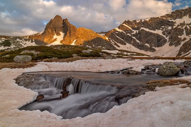 "Melting ❥ of the mountain" by [Yuliyan Ivanov](https://www.flickr.com/photos/bgsf/)

[Source](https://www.flickr.com/photos/bgsf/52307591000/in/album-72157661906608088)