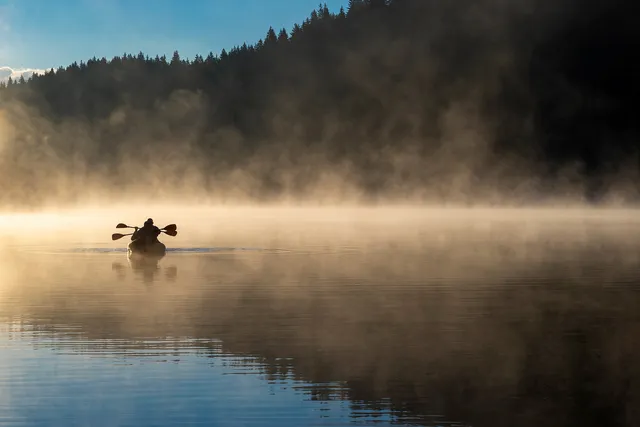 "Smoke On The Water" by [Yuliyan Ivanov](https://www.flickr.com/photos/bgsf/)

[Source](https://www.flickr.com/photos/bgsf/52009679466/in/album-72157665452300979)